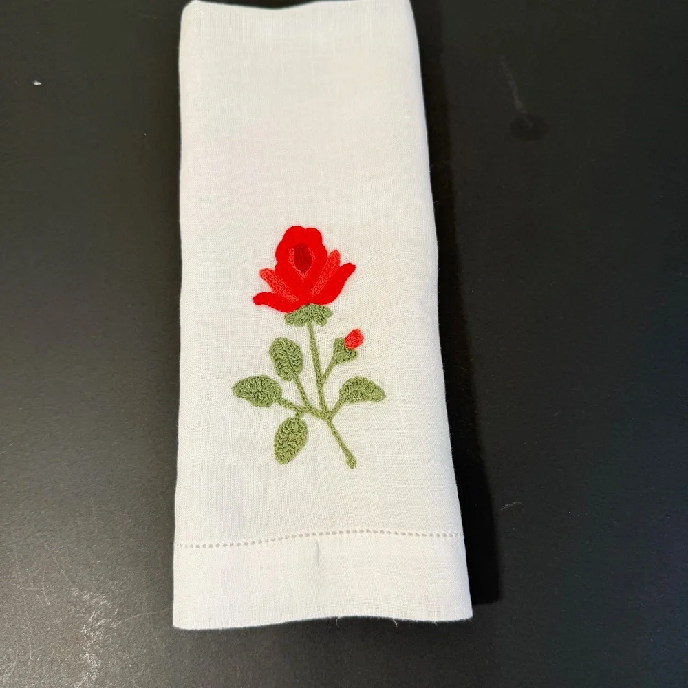 Vintage,Unused White Madeira Linen , Embroidered Rose Finger Tip Guest Towel